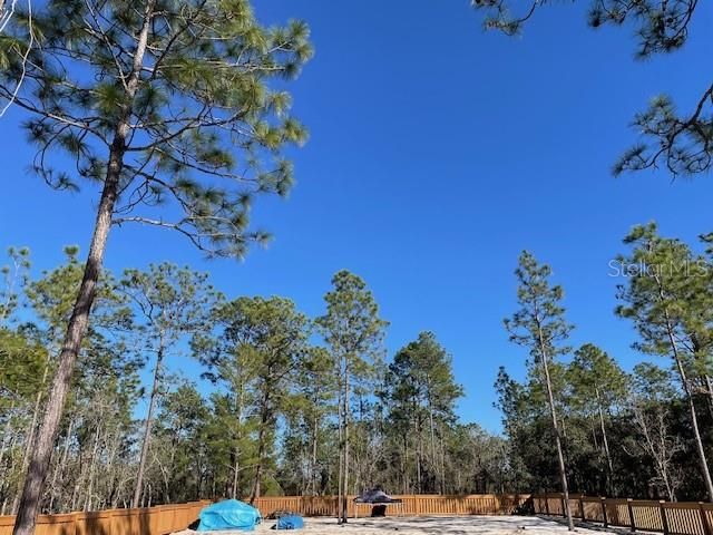 На продажу: $77,000 (0.25 acres)