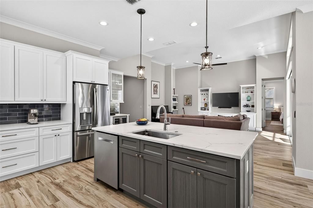 Activo con contrato: $1,000,000 (3 camas, 2 baños, 2111 Pies cuadrados)
