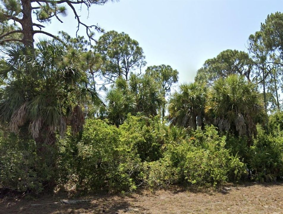 合同活跃: $15,900 (0.18 acres)