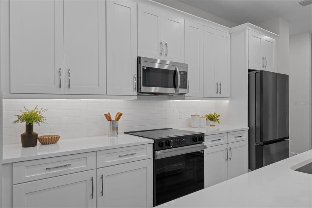 Activo con contrato: $495,000 (4 camas, 3 baños, 2412 Pies cuadrados)