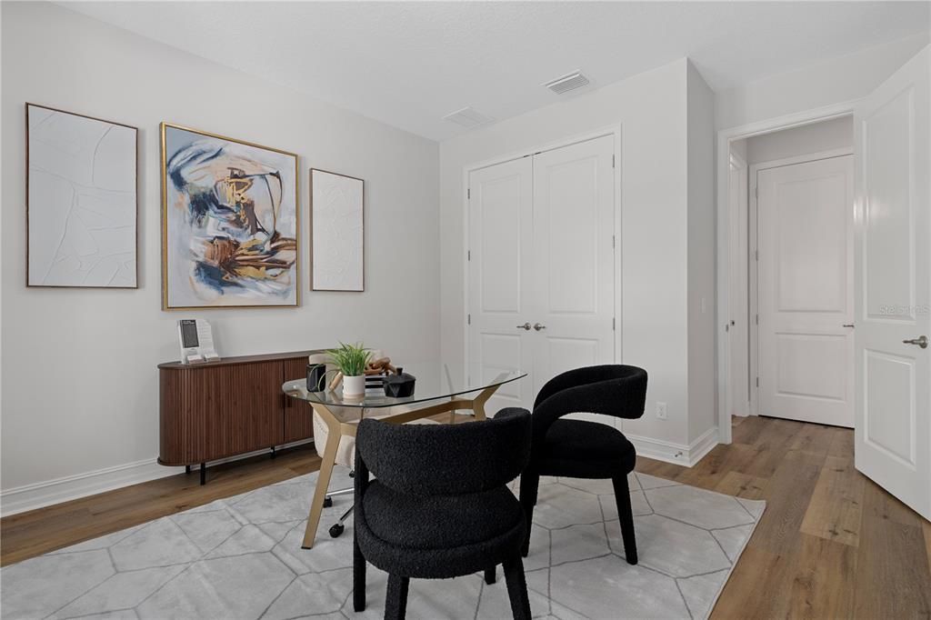 Activo con contrato: $495,000 (4 camas, 3 baños, 2412 Pies cuadrados)