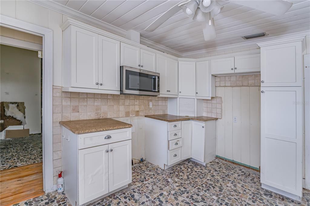 En Venta: $1,039,000 (3 camas, 2 baños, 1885 Pies cuadrados)