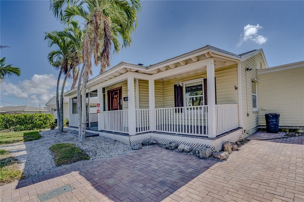 En Venta: $1,039,000 (3 camas, 2 baños, 1885 Pies cuadrados)