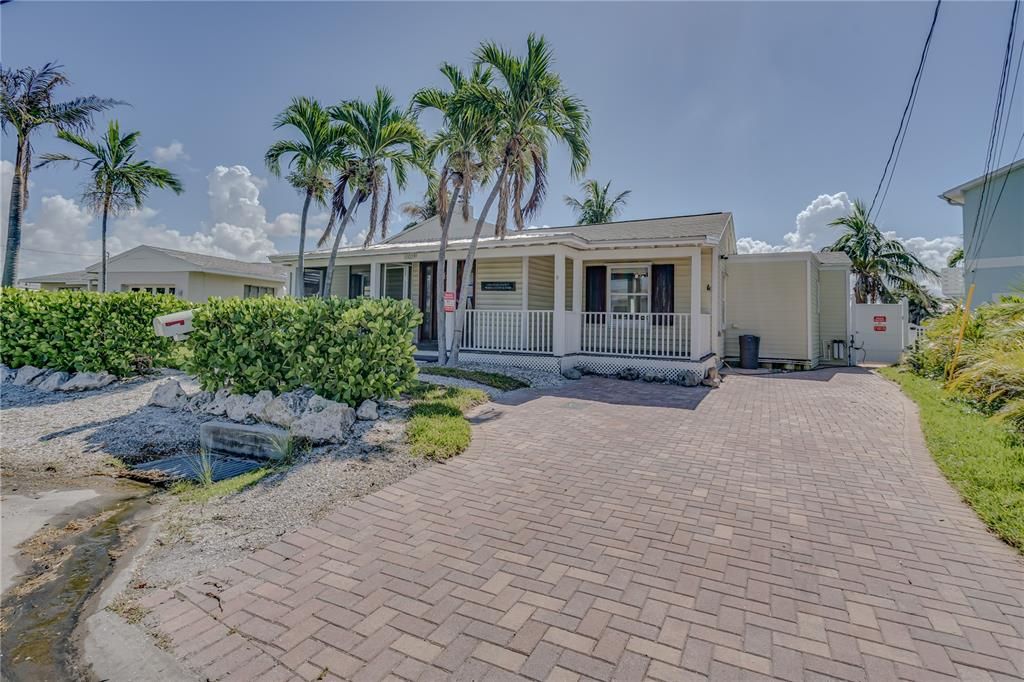 En Venta: $1,039,000 (3 camas, 2 baños, 1885 Pies cuadrados)
