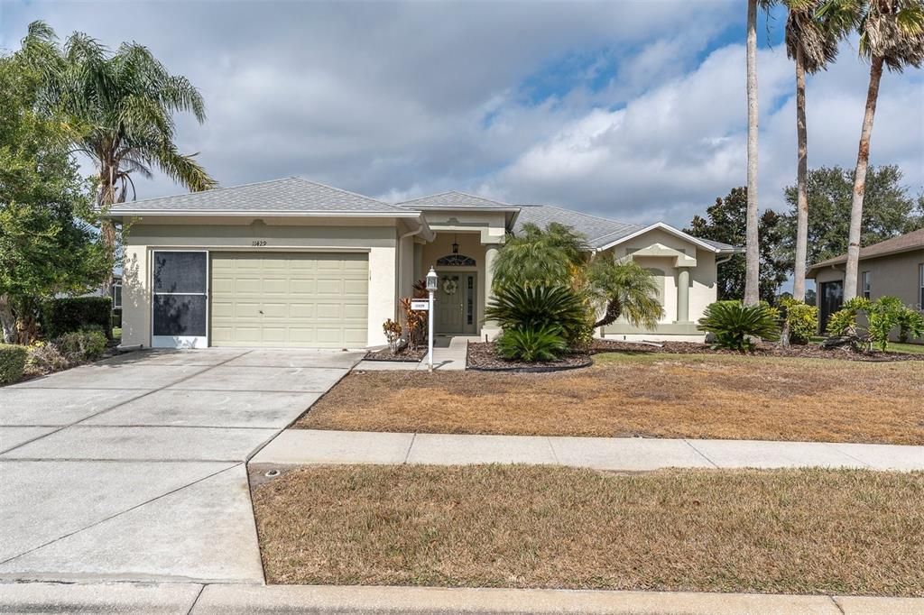 Active With Contract: $469,000 (3 beds, 2 baths, 1876 Square Feet)