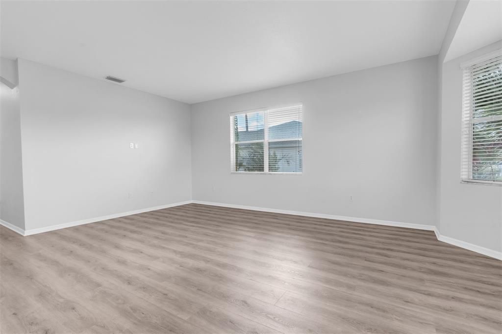 Active With Contract: $469,000 (3 beds, 2 baths, 1876 Square Feet)