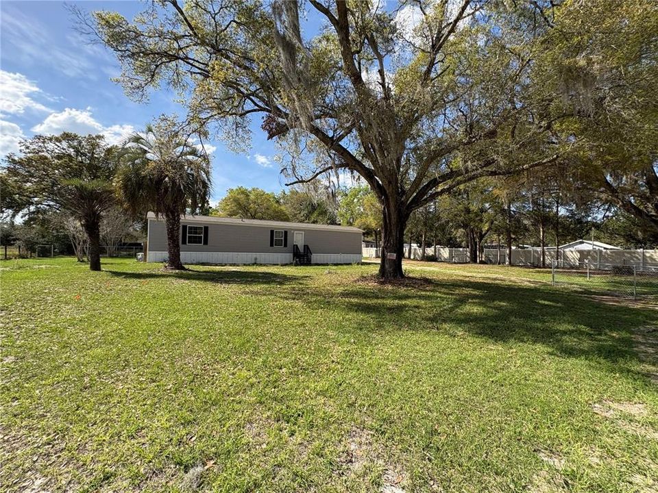 For Rent: $1,595 (3 beds, 2 baths, 1000 Square Feet)