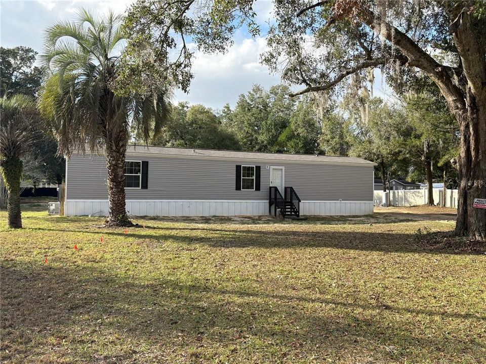 For Rent: $1,595 (3 beds, 2 baths, 1000 Square Feet)