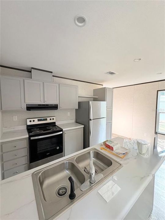 For Rent: $1,595 (3 beds, 2 baths, 1000 Square Feet)