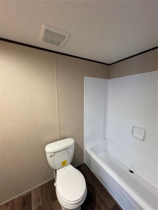 For Rent: $1,595 (3 beds, 2 baths, 1000 Square Feet)