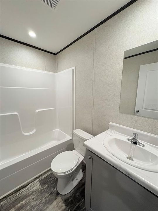 For Rent: $1,595 (3 beds, 2 baths, 1000 Square Feet)