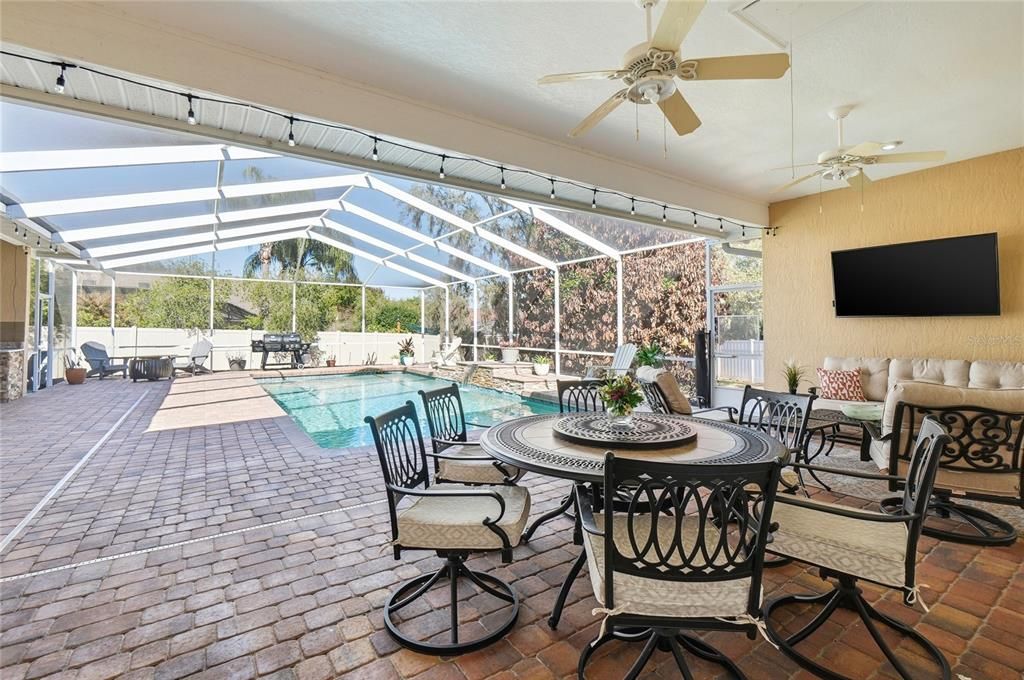 For Sale: $625,000 (4 beds, 3 baths, 2772 Square Feet)