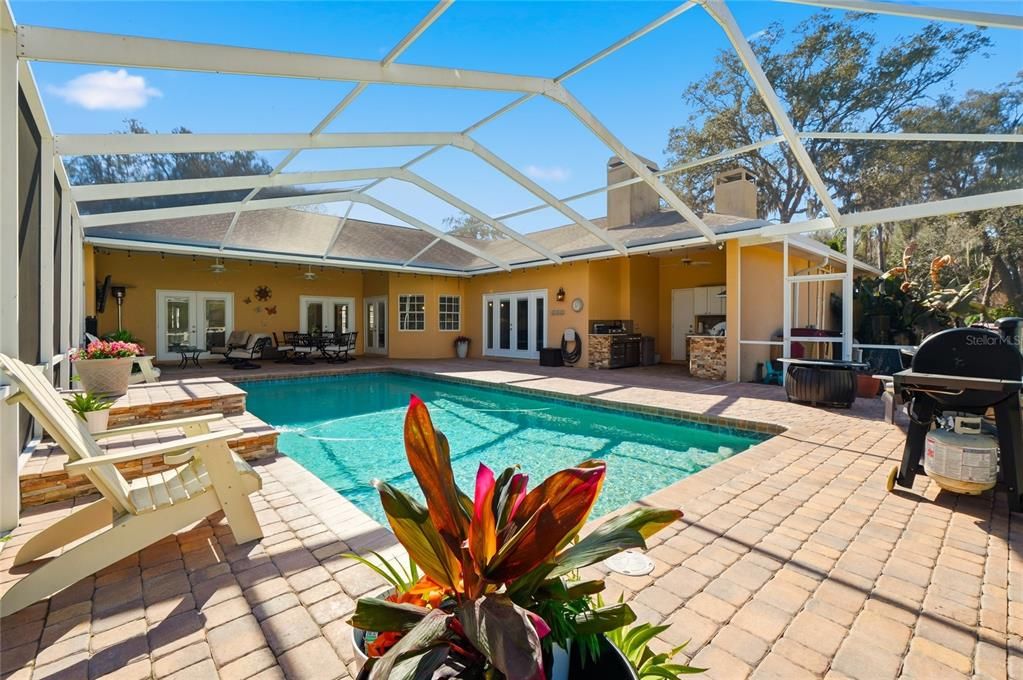For Sale: $625,000 (4 beds, 3 baths, 2772 Square Feet)