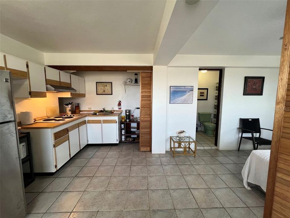 En Venta: $599,000 (4 camas, 4 baños, 2122 Pies cuadrados)