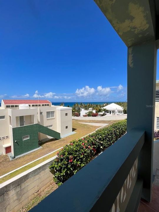 En Venta: $599,000 (4 camas, 4 baños, 2122 Pies cuadrados)