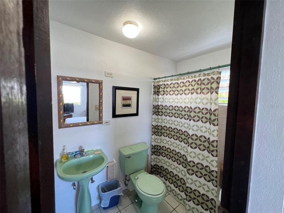 En Venta: $599,000 (4 camas, 4 baños, 2122 Pies cuadrados)