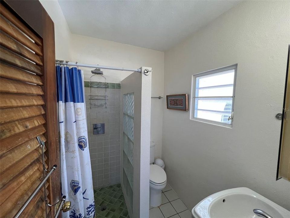 En Venta: $599,000 (4 camas, 4 baños, 2122 Pies cuadrados)