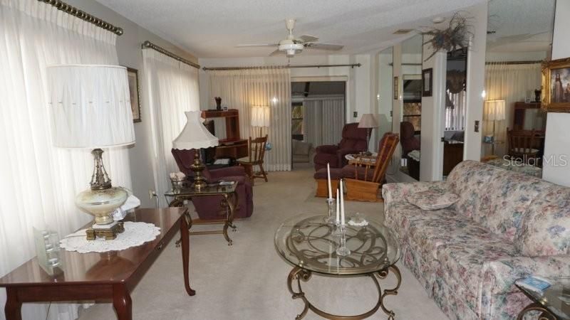 For Sale: $115,000 (2 beds, 2 baths, 1144 Square Feet)