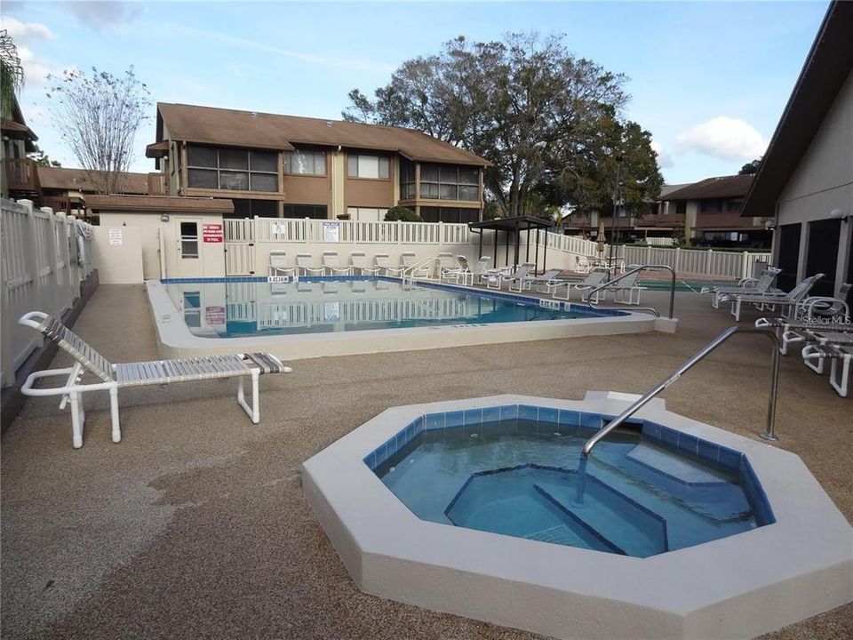 For Sale: $115,000 (2 beds, 2 baths, 1144 Square Feet)