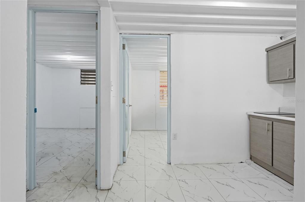 На продажу: $350,000 (7 спален, 3 ванн, 1982 Квадратных фут)