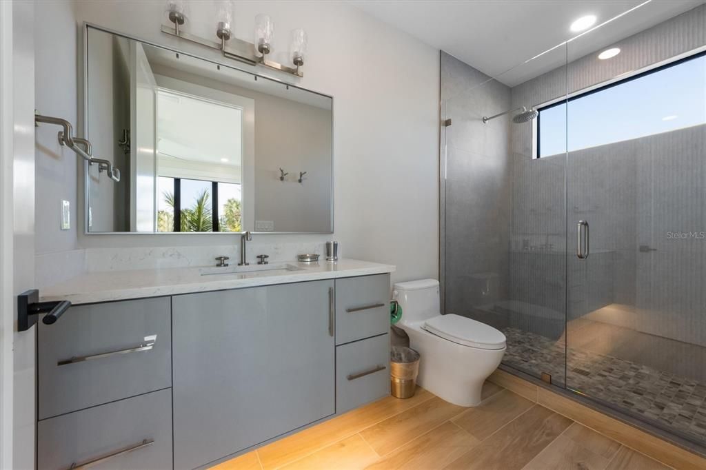 На продажу: $8,250,000 (6 спален, 6 ванн, 5331 Квадратных фут)
