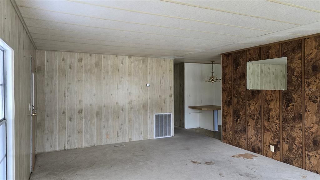 На продажу: $110,000 (2 спален, 2 ванн, 966 Квадратных фут)