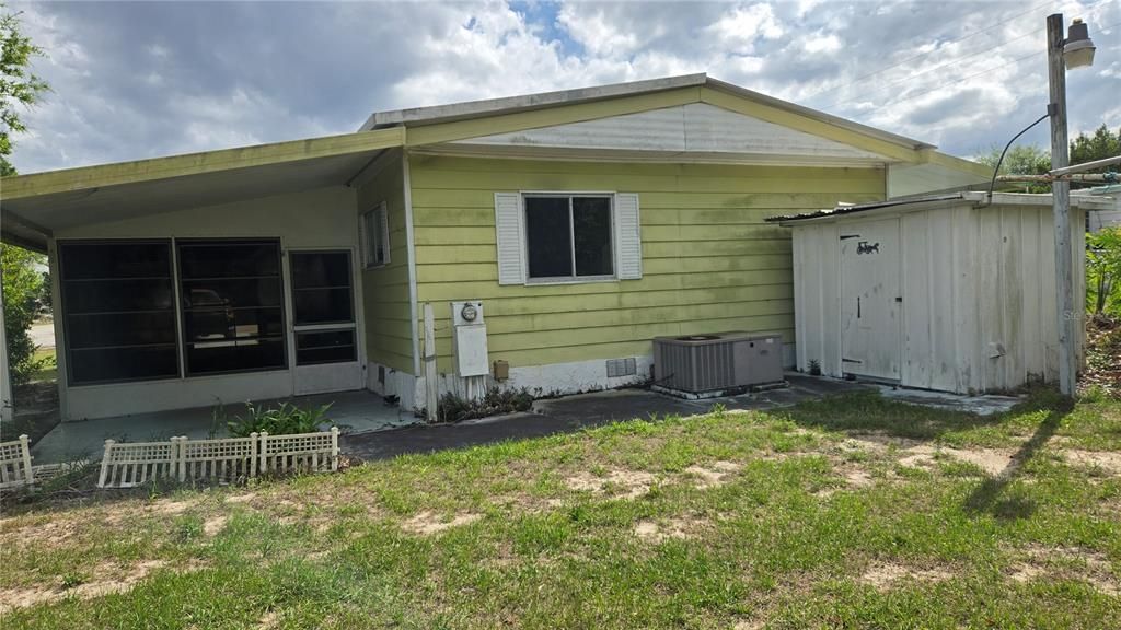 На продажу: $110,000 (2 спален, 2 ванн, 966 Квадратных фут)