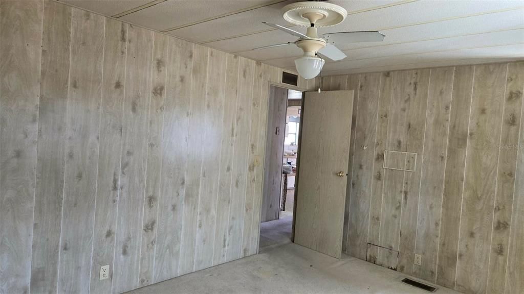 На продажу: $110,000 (2 спален, 2 ванн, 966 Квадратных фут)