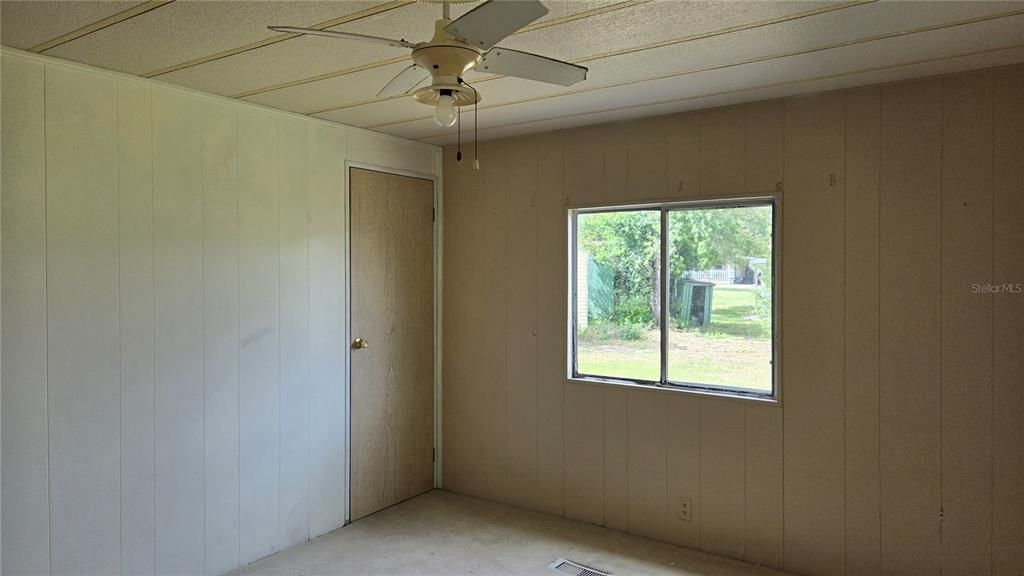 На продажу: $110,000 (2 спален, 2 ванн, 966 Квадратных фут)