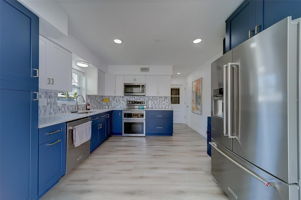 For Rent: $4,900 (3 beds, 3 baths, 2062 Square Feet)