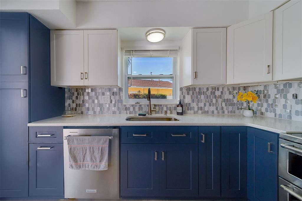 For Rent: $4,900 (3 beds, 3 baths, 2062 Square Feet)