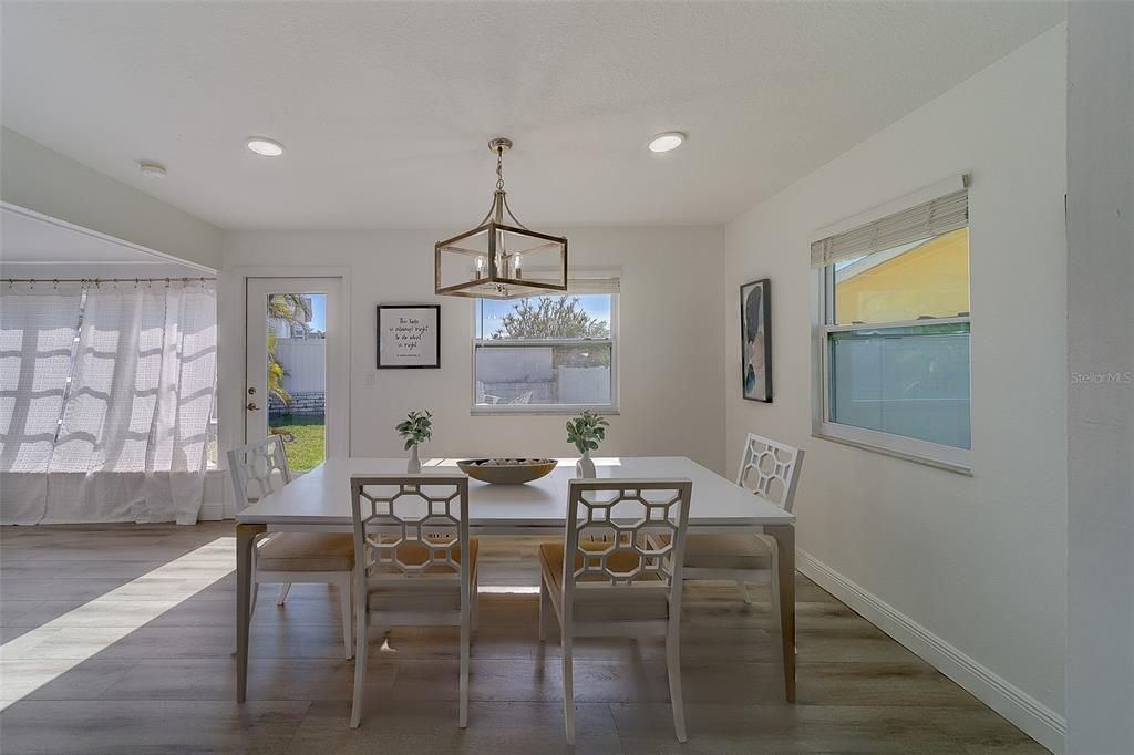 For Rent: $4,900 (3 beds, 3 baths, 2062 Square Feet)