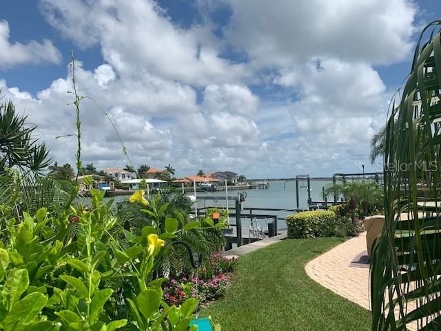 For Rent: $4,900 (3 beds, 3 baths, 2062 Square Feet)