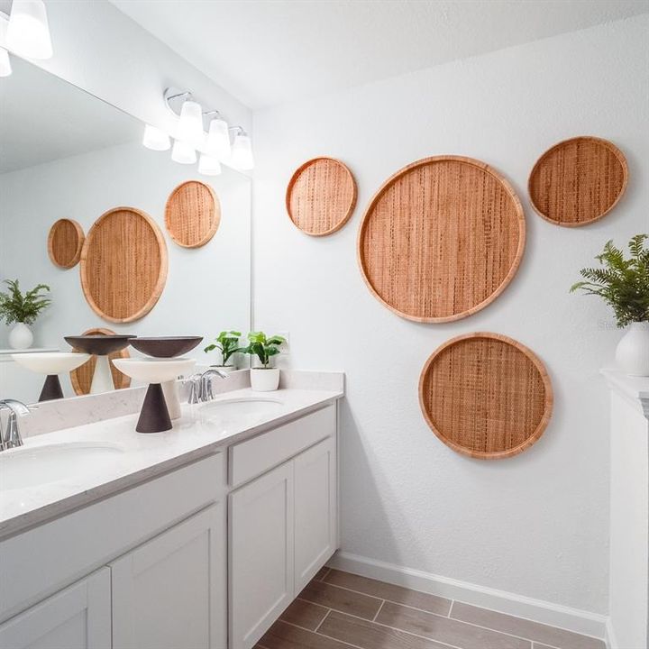 Под контрактом: $224,485 (3 спален, 2 ванн, 1682 Квадратных фут)