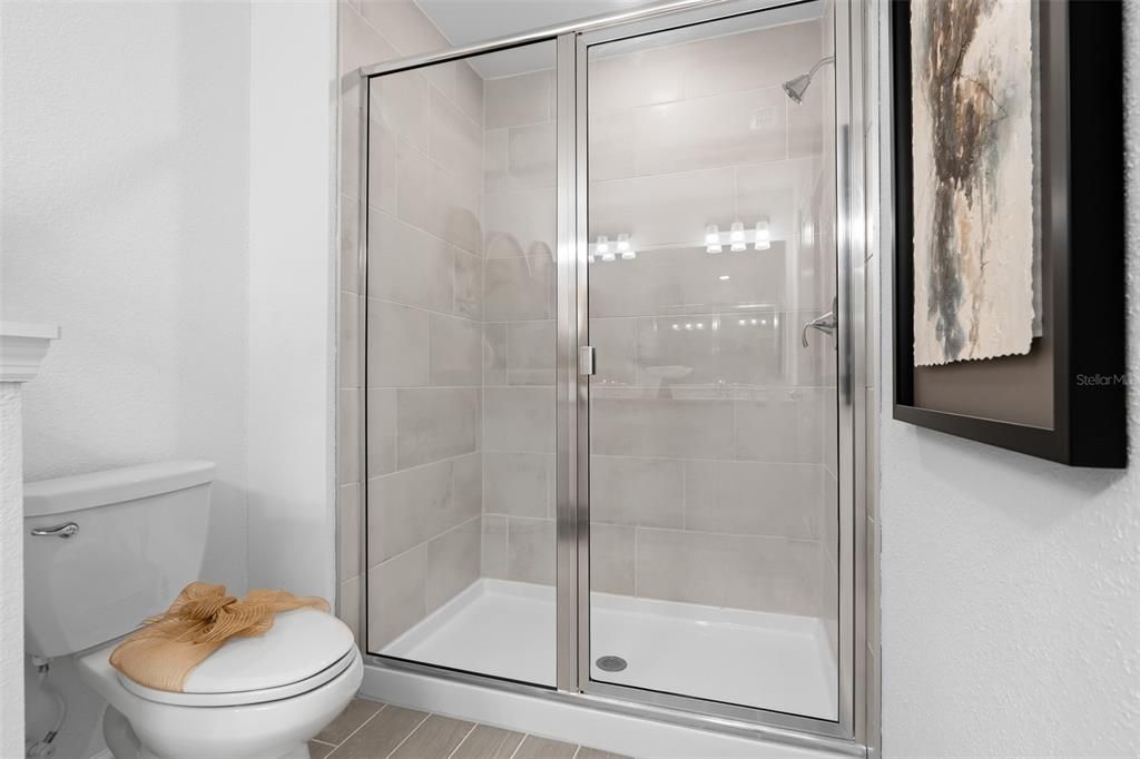 Под контрактом: $224,485 (3 спален, 2 ванн, 1682 Квадратных фут)