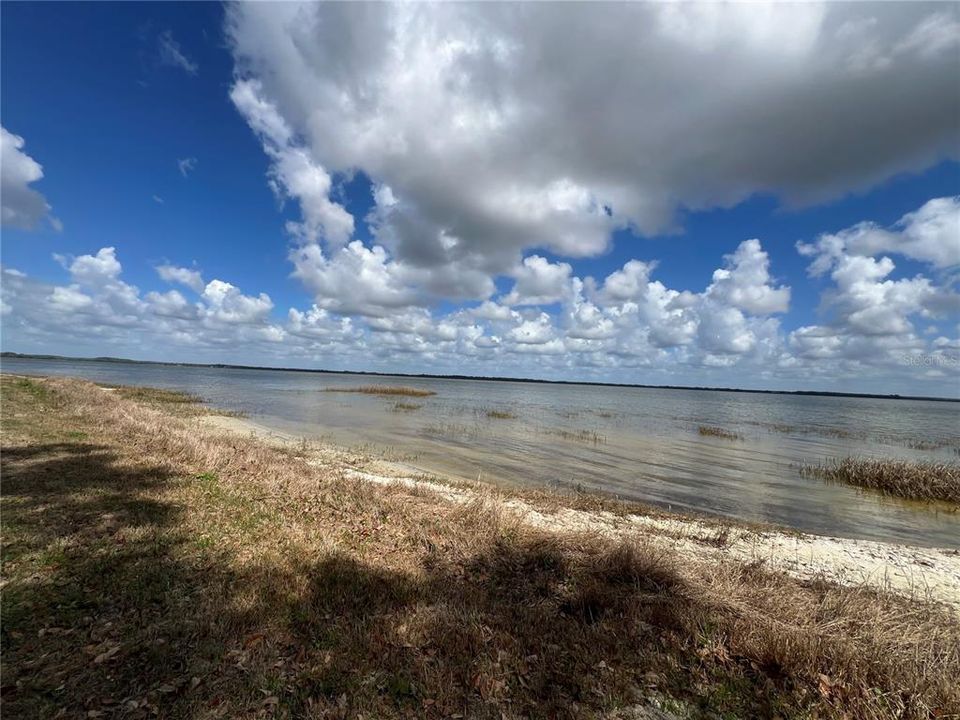 Active With Contract: $475,000 (5.10 acres)
