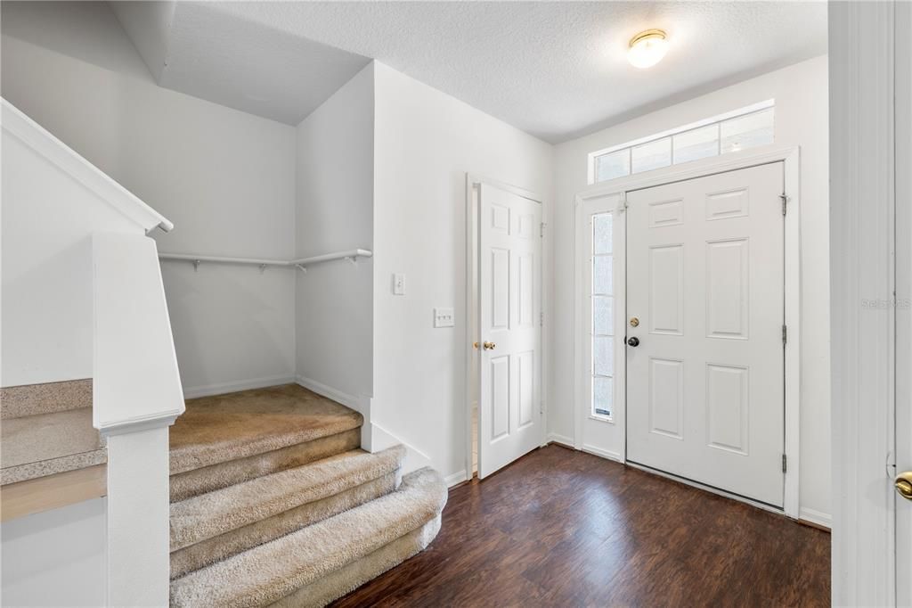 Activo con contrato: $195,000 (3 camas, 2 baños, 1387 Pies cuadrados)