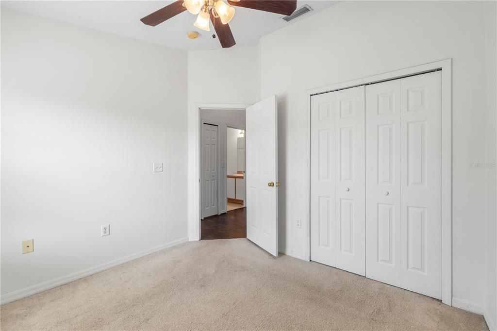 Activo con contrato: $195,000 (3 camas, 2 baños, 1387 Pies cuadrados)