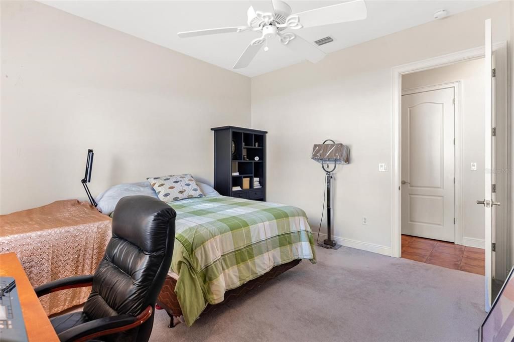For Sale: $1,250,000 (3 beds, 2 baths, 3400 Square Feet)