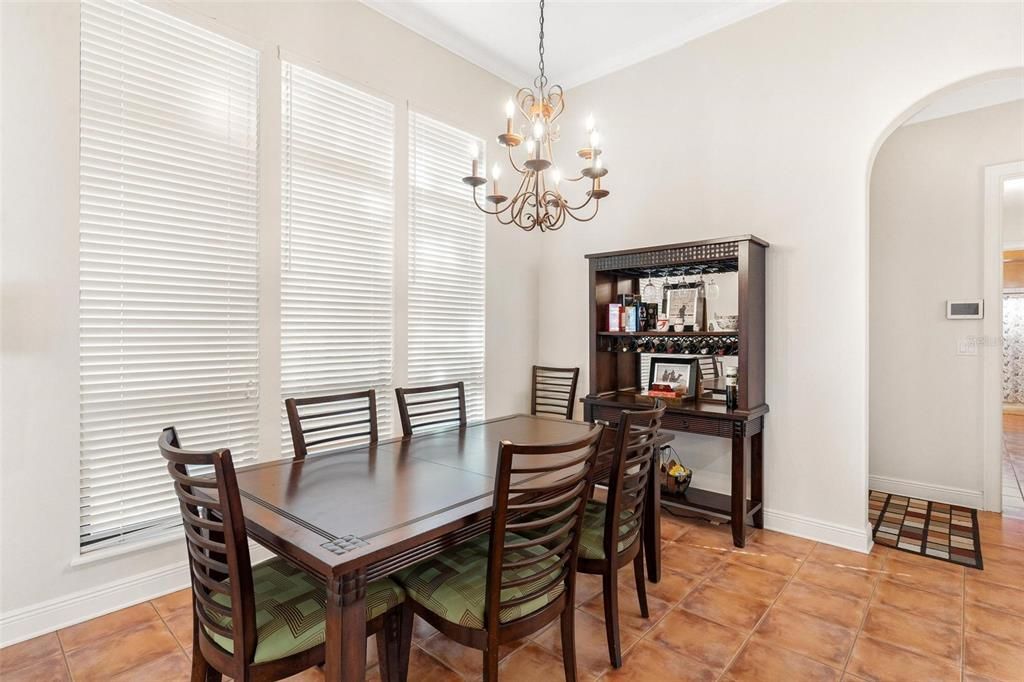 For Sale: $1,250,000 (3 beds, 2 baths, 3400 Square Feet)