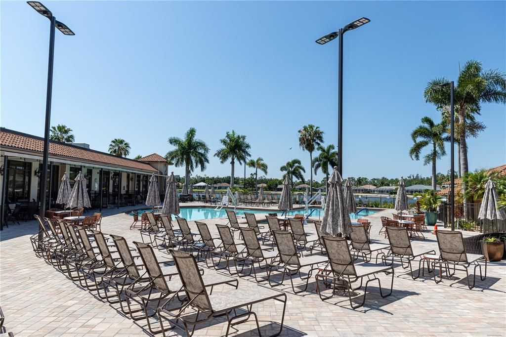 Active With Contract: $243,900 (2 beds, 2 baths, 1057 Square Feet)
