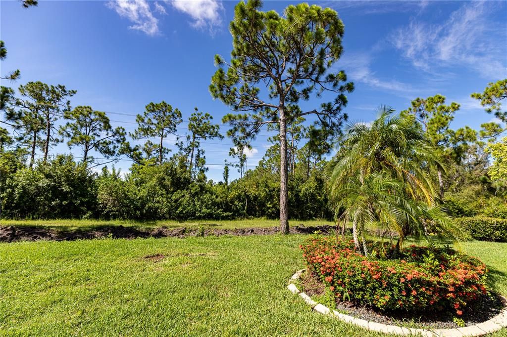 Active With Contract: $243,900 (2 beds, 2 baths, 1057 Square Feet)