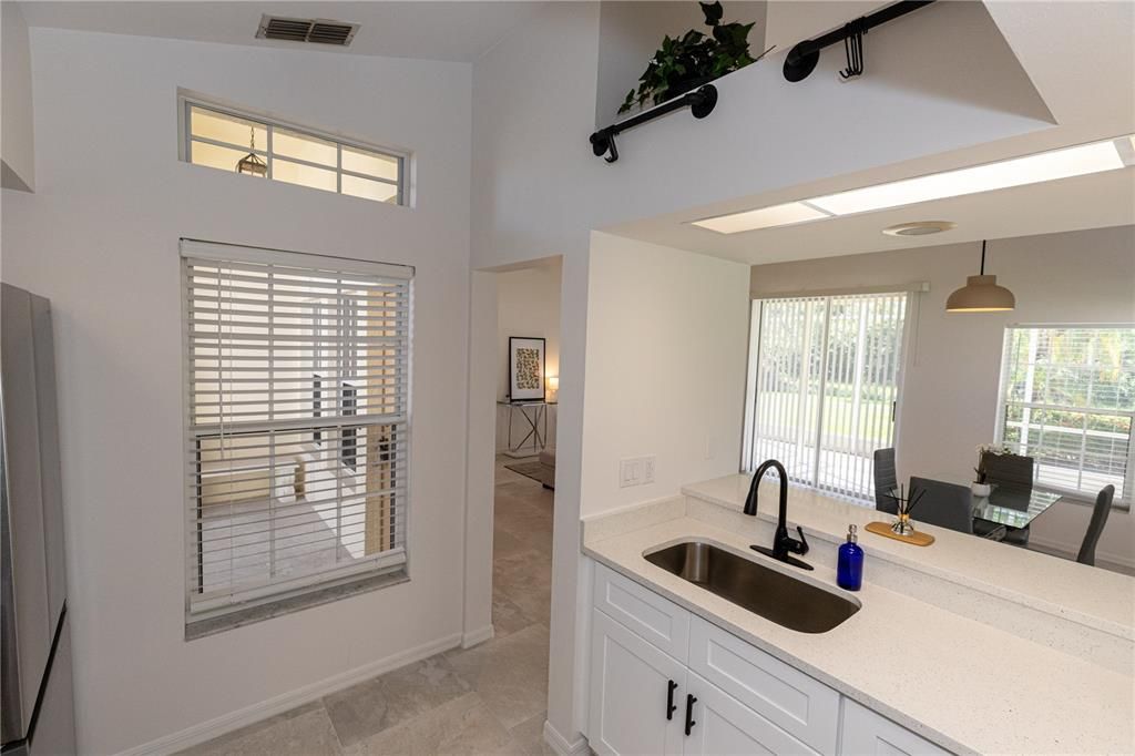 Active With Contract: $243,900 (2 beds, 2 baths, 1057 Square Feet)