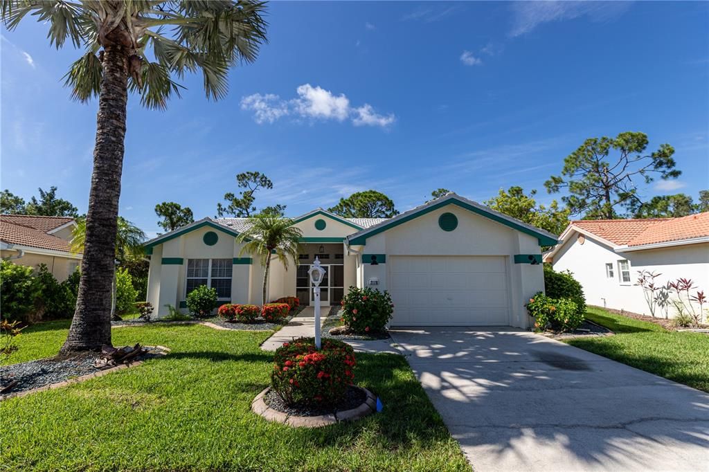 Active With Contract: $243,900 (2 beds, 2 baths, 1057 Square Feet)