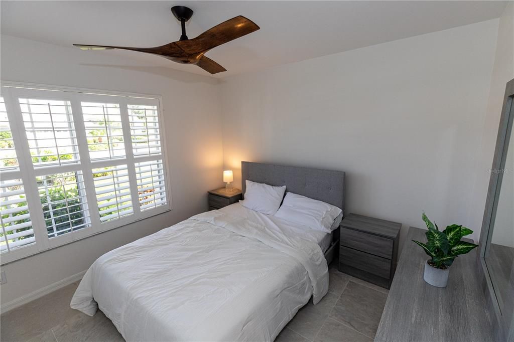 Active With Contract: $243,900 (2 beds, 2 baths, 1057 Square Feet)