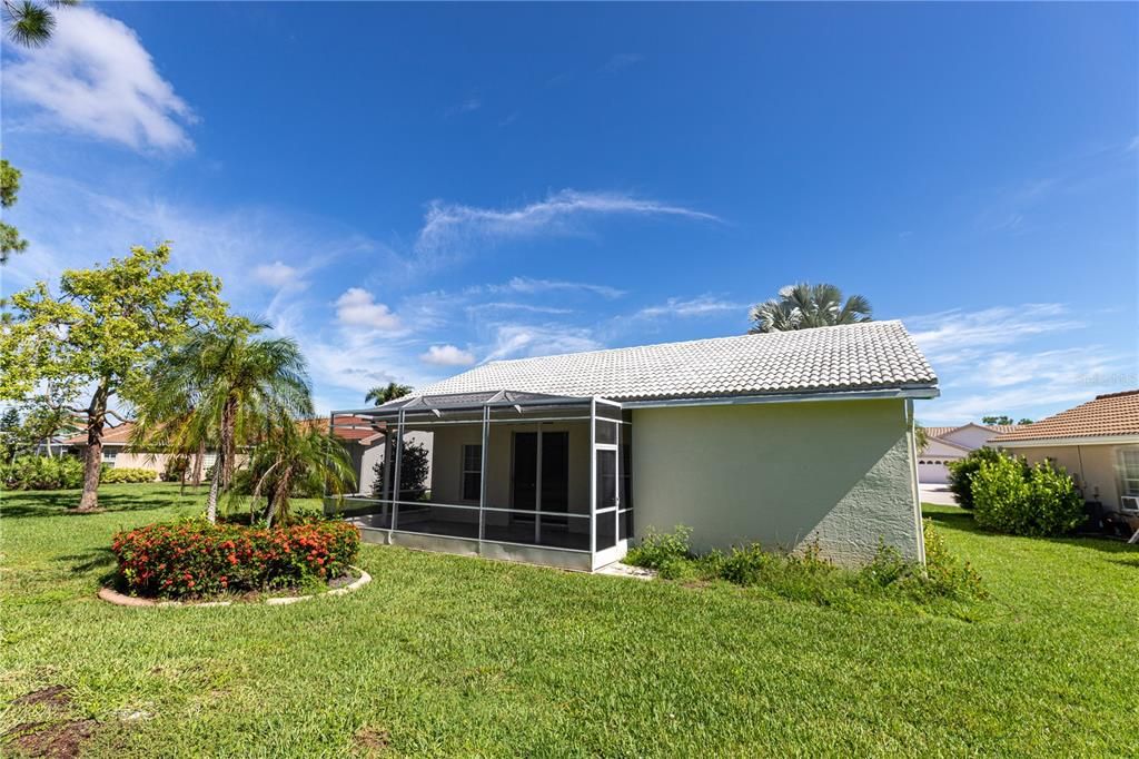 Active With Contract: $243,900 (2 beds, 2 baths, 1057 Square Feet)