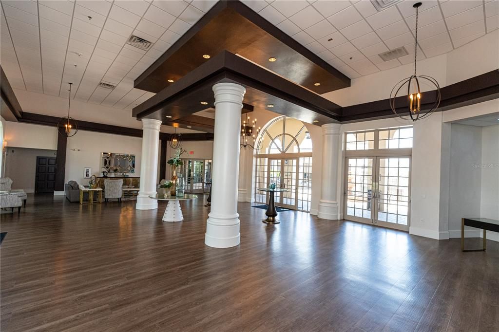Active With Contract: $243,900 (2 beds, 2 baths, 1057 Square Feet)