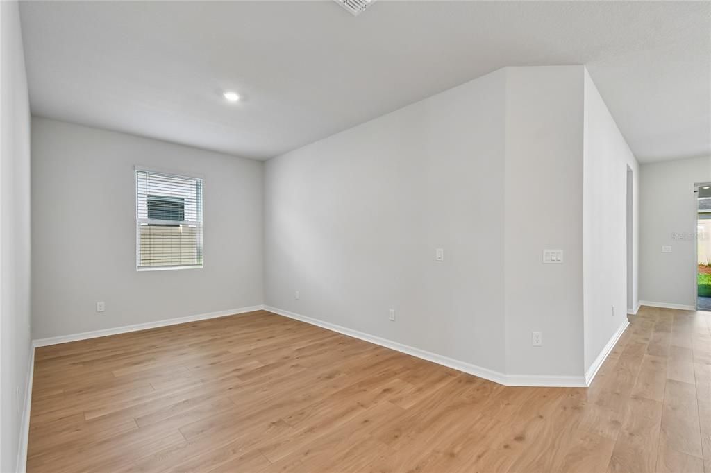 Active With Contract: $469,990 (3 beds, 2 baths, 2123 Square Feet)
