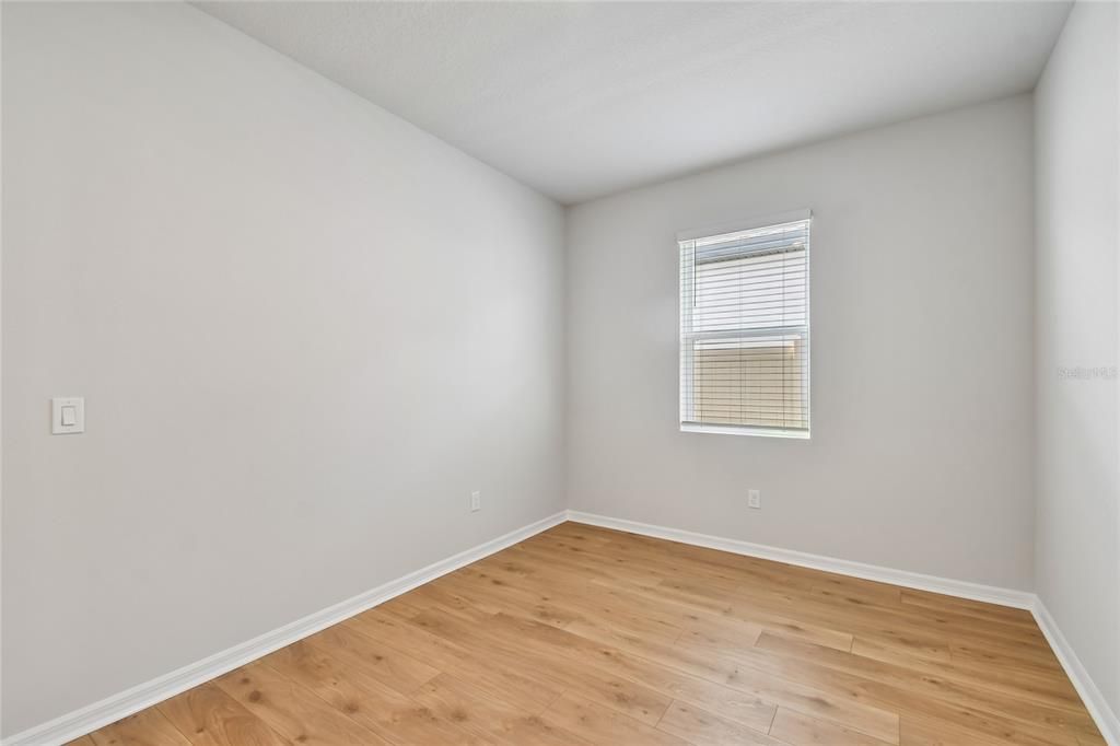 Active With Contract: $469,990 (3 beds, 2 baths, 2123 Square Feet)