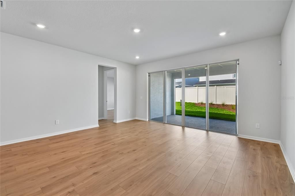 Active With Contract: $469,990 (3 beds, 2 baths, 2123 Square Feet)